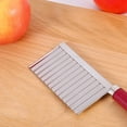 thumbnail image 4 of Cortador de Papas Ondulado de Acero Inoxidable para Papas, Zanahorias y Pepinos, 4 of 7