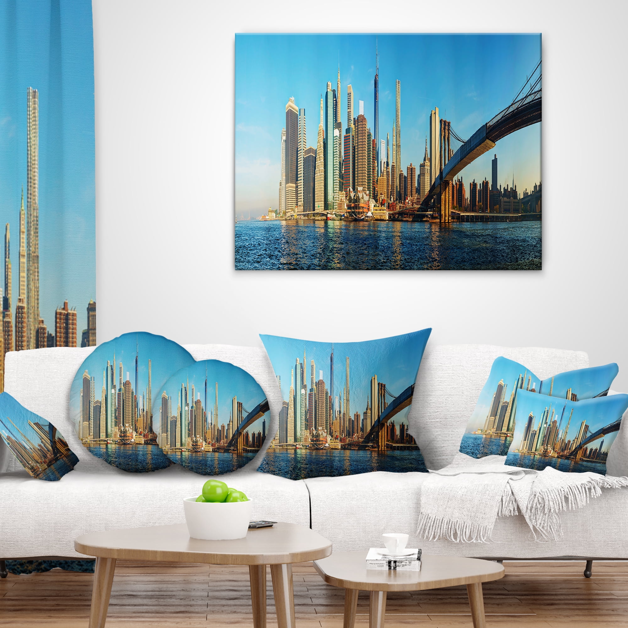 Designart New York City with Brooklyn Bridge - Cityscape Throw Pillow - 16x16