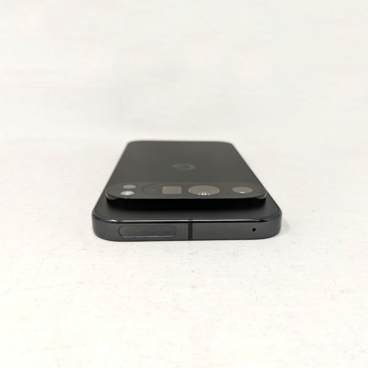 Google Pixel 9 Pro 5G 128GB GR83Y Verizon Unlocked 6.3" 16GB RAM 50MP Smartphone - Obsidian (Good)