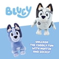 thumbnail image 3 of Paquete de juguetes de peluche Bluey Muffin & Socks Cousins con 8 magdalenas y calcetines 7.5, 3 of 5
