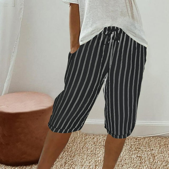 Nuoqisi Shorts à Rayures Style Mode pour Femmes de Couleur Unie - Shorts à Motif Chic pour Sorties Décontractées et Style de Rue Moderne