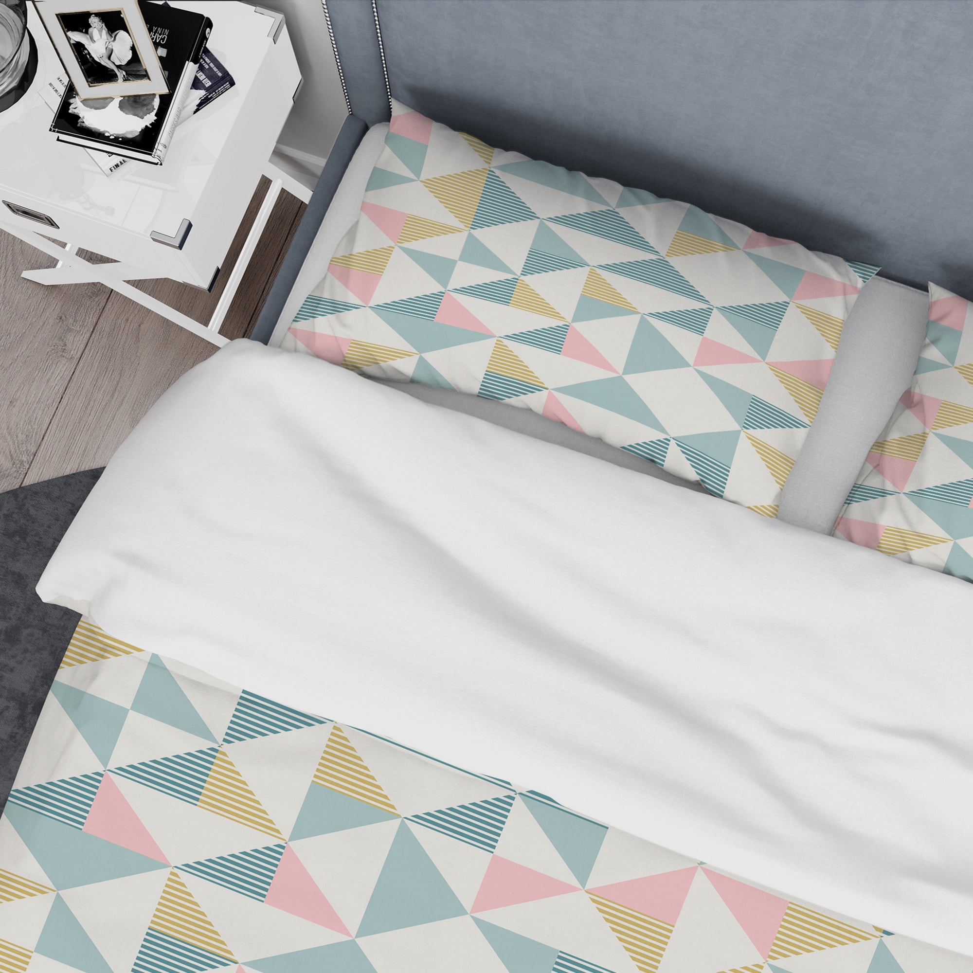 Designart 'Diamond Retro I' Mid-Century Modern Duvet Cover Set