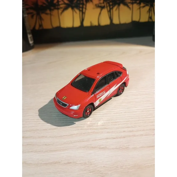 Tomica Toyota Harrier 2004 Release 1:63 Die Cast Vietnam Red Opening Hatch...