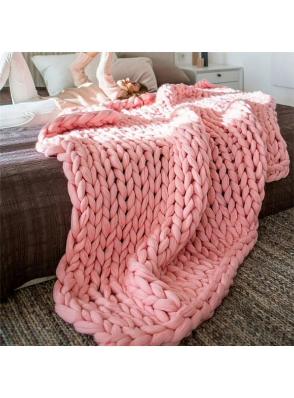 Chunky Knit Blankets in Bed Blankets
