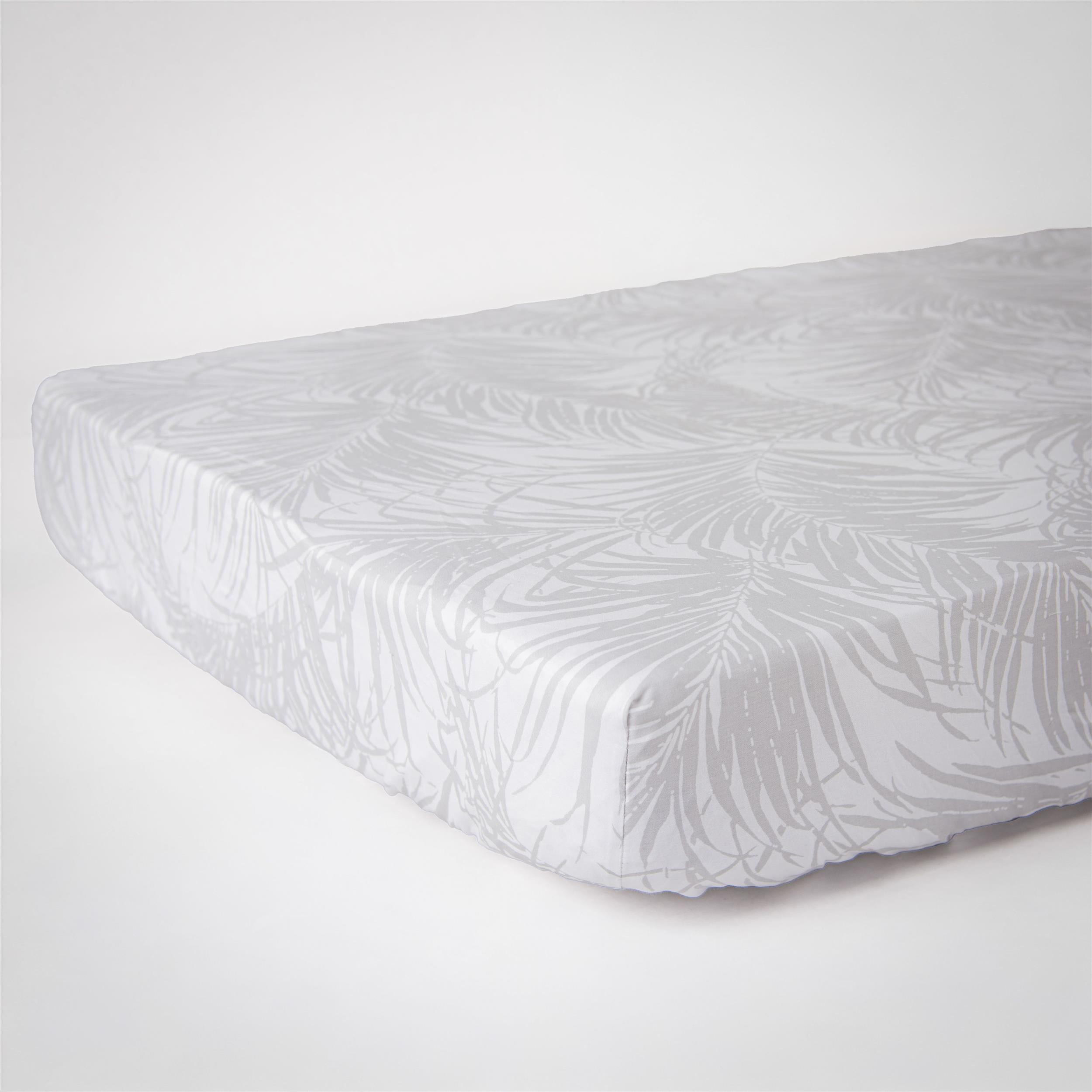 Rizzy Home 28" X 52" Gray Botanical Cotton Cribsheet