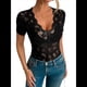 thumbnail image 3 of Blusa de para Mujer, de Corta, Cuello Redondo, Ajustada, con Encaje Floral Liso, Blusas Transparentes con Cuello en V Negro S, 3 of 7