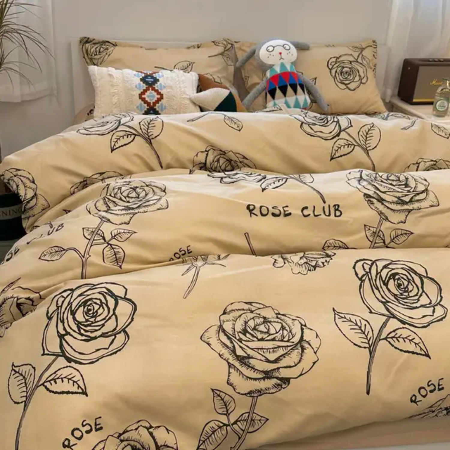 DUFDIE Romantic Microfiber Textiles Queen Size Duvet Cover Set with Sheet and Pillowcase - Single Woman Retro Flowers Bedding - Rose-themed Luxurious Bedroom Decor