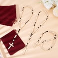 thumbnail image 3 of Rosario de madera natural de 6 piezas con cuentas y 6 bolsitas de terciopelo. Joyería inspiradora para la oración., 3 of 6