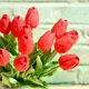 thumbnail image 4 of 20 flores de seda de tulipán sintético de 13.0 in para decoración del hogar, centro de mesa, ramo de boda Ormromra, 4 of 5