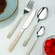 thumbnail image 5 of Set de cubiertos de acero inoxidable | Vajilla con patrón doble de flores doradas | Juego de 4 piezas incluye tenedor, cuchillo, cuchara y cuchara para postre | Durable y resistente al óxido | Apto, 5 of 9