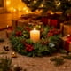 thumbnail image 5 of Adornos navideños, coronas de candelabros navideños con flores artificiales, centros de mesa para el hogar, comedores, bodas y fiestas. Anillos de plástico para velas., 5 of 6