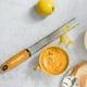 thumbnail image 5 of Rallador Zester Microplane Premium, color mostaza, acero inoxidable, 5 of 9