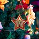 thumbnail image 1 of Adornos colgantes navideños iluminados BLESIY decoración de madera para centro comercial Estrellas de Navidad, 1 of 8