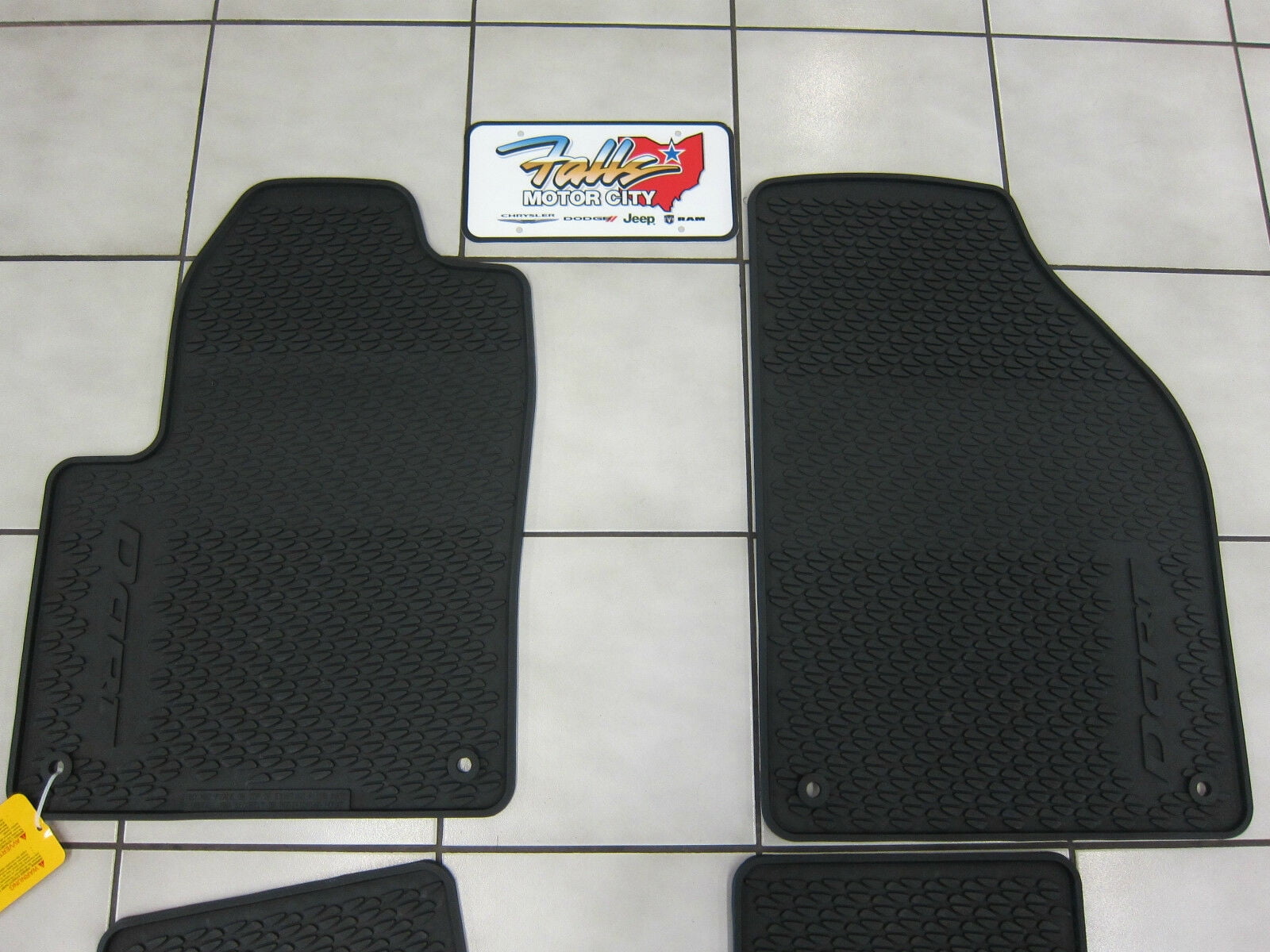 Set of 4 Dodge Genuine Accessories 82213076 Slush Mat,