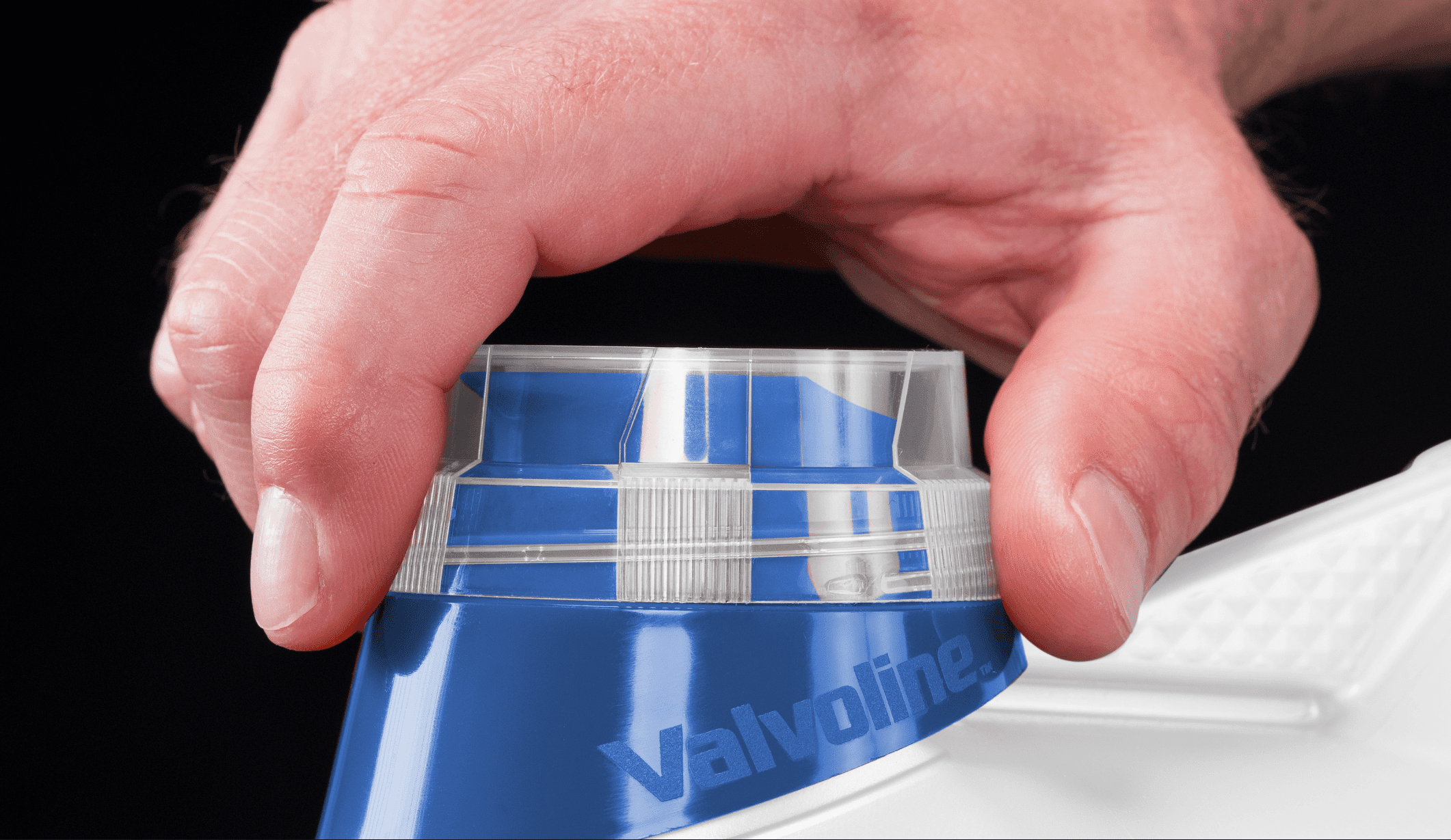 Valvoline Daily Protection SAE 10W-40 Conventional Motor Oil, Easy-Pour 5 Quart - 3