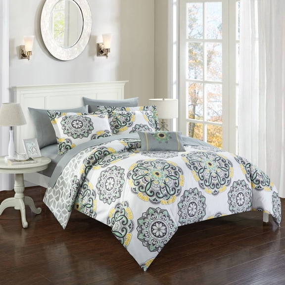 8 or 6 Pc. Barella Super soft Large Printed Medallion REVERSIBLE with Geometric Printed Backing Comforter Set