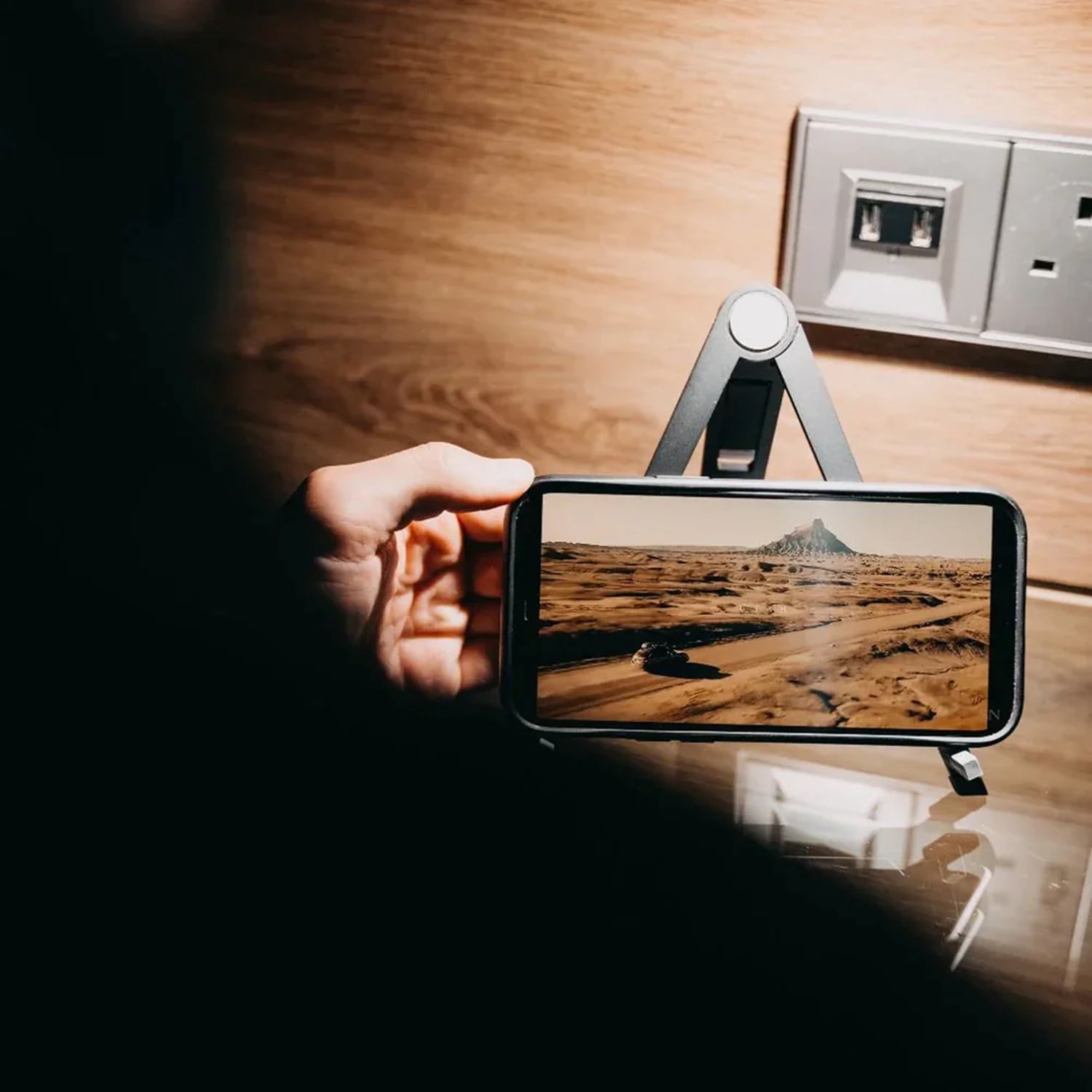 Scapade AirStand Foldable Travel Stand for Smartphones & Tablets, S-FOLS
