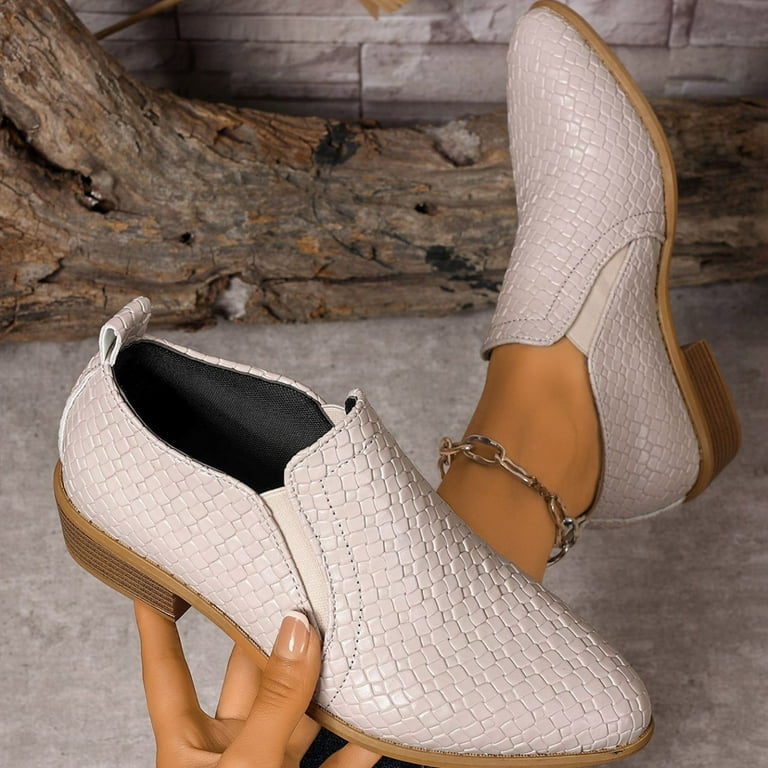 Leozcaa Womens Chelsea Boots Fashion Winter Pointed Toe Chunky