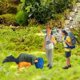 thumbnail image 1 of 1:64 figura de niña Mini viajeros mochilero figuritas de calibre S personaje para adorno de escritorio accesorios de jardín de hadas diseños Diorama Conjunto combinado 3 piezas CUTICAT Figuras de dioramas, 1 of 8