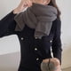 thumbnail image 5 of Bufanda gruesa de punto para mujer y hombre de Desiderio, larga y cálida para invierno, 5 of 5