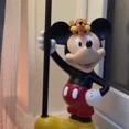 thumbnail image 4 of Lámpara de noche con dibujos de Mickey y Minnie para decoración de dormitorio, lámpara de mesa, muñeco de dibujos animados, adornos de escritorio para lectura, regalo de Navidad, 4 of 5