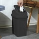 thumbnail image 1 of Bote de basura de plástico de 4.5 galones con tapa abatible para baño, oficina, dormitorio, sala de estar., 1 of 6