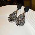 thumbnail image 4 of Pendientes vintage con patrón de gota de agua calado con agujas plateadas ER Brillar Electrónica, 4 of 5