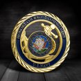 thumbnail image 2 of Moneda conmemorativa de la Marina de los Estados Unidos en honor a su compromiso con el coraje, 2 of 3