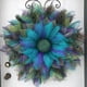 thumbnail image 2 of Guirnalda Elegante De Pavo Real Para Puerta Delantera, Corona De Pavo Real Azul Para Decoraciones Del Hogar Vogacara HA037495-00, 2 of 6