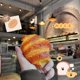thumbnail image 5 of Funda para auriculares AirPods Pro, silicona suave de TPU elástica, divertida y elegante, con diseño de pan de croissant y simulación de comida, inalámbrica., 5 of 5