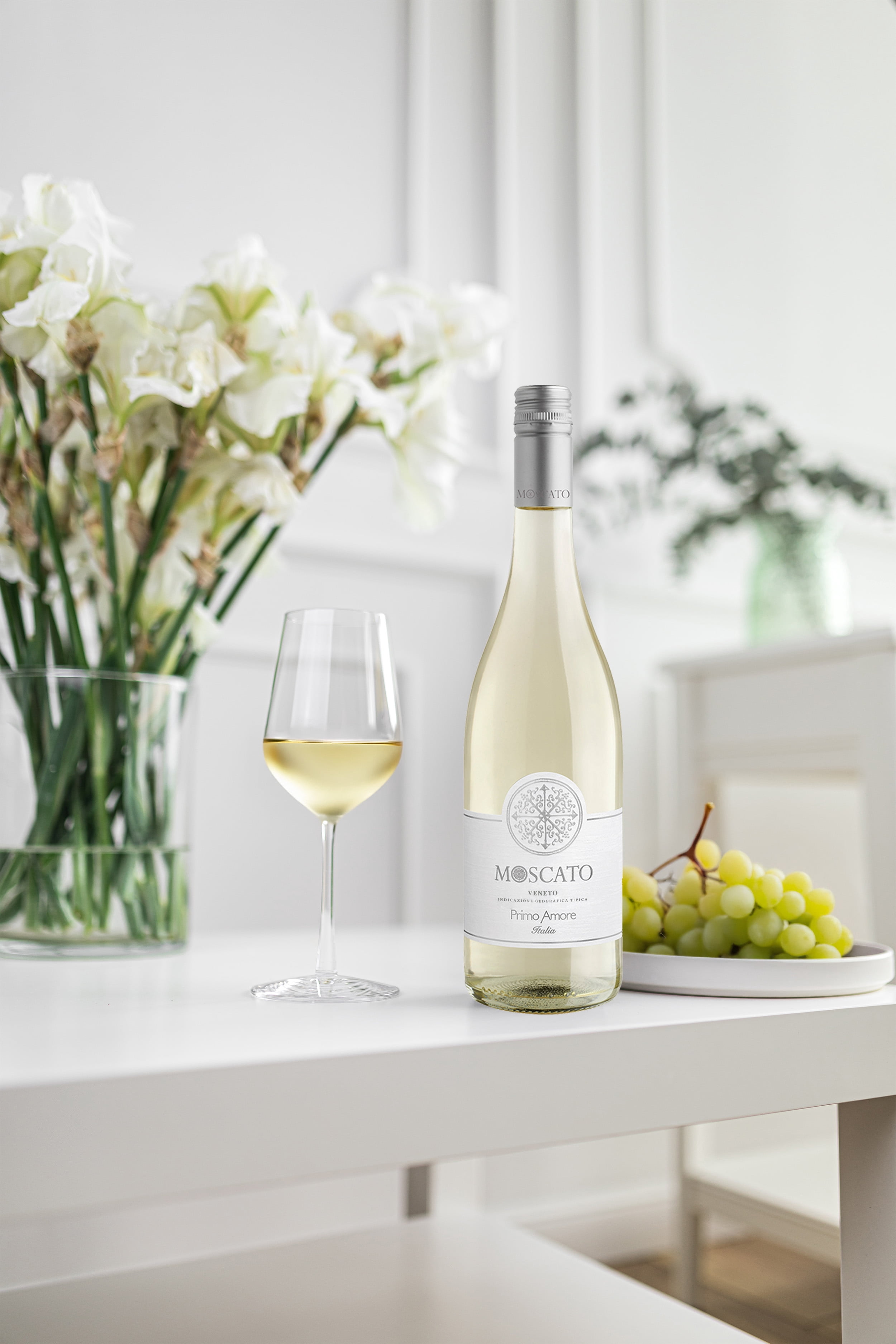 Primos Amore Moscato Wine, 750 mL