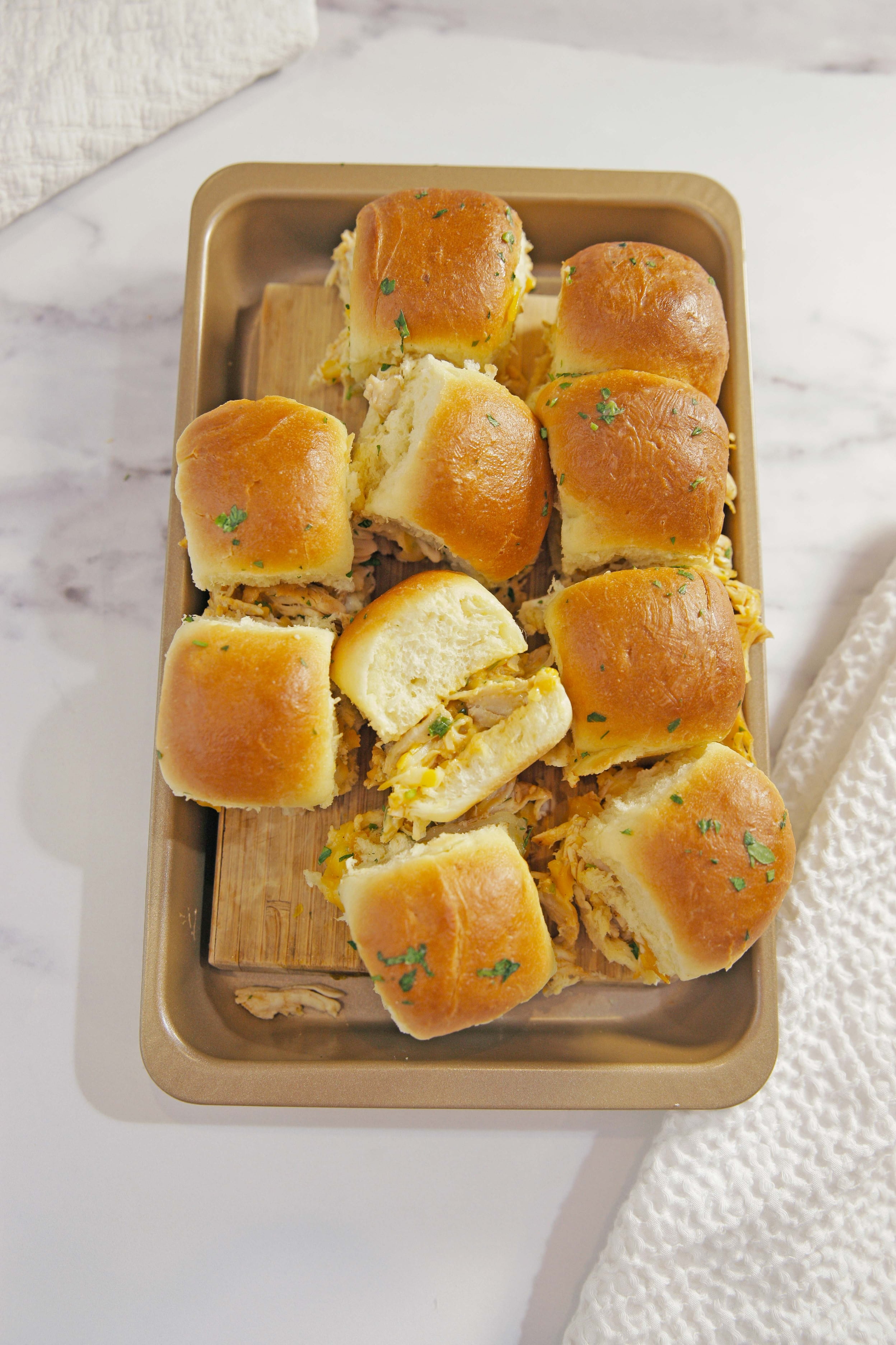 Hero Bread Hawaiian Rolls, 13.1 oz