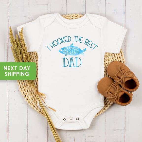 I Hooked The Best Dad Onesie Fishing Bodysuit, Fishing Newborn Outfit, Baby Shower Gift, Baby Onesie Baby Boy Onesie Fish Bodysuit Cool Baby Clothing, Cute Baby Onesie, BABY BODYSUIT LAT 4424