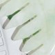 thumbnail image 5 of Peine de jade natural y herramienta Gua Sha 2 en 1 para masaje del cuero cabelludo y cuidado facial. Acondicionamiento capilar antiestático., 5 of 5