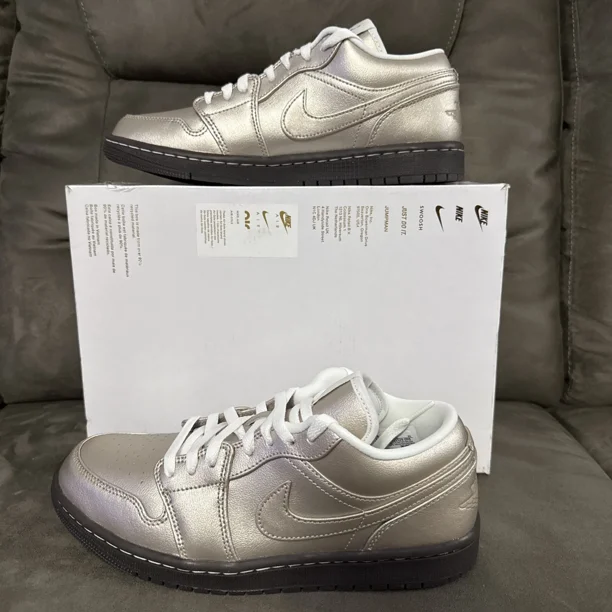 Ni - ke New Ni - ke Air Jordan 1 Low SE Shoes Metallic Zinc HQ3529-099 Size 10