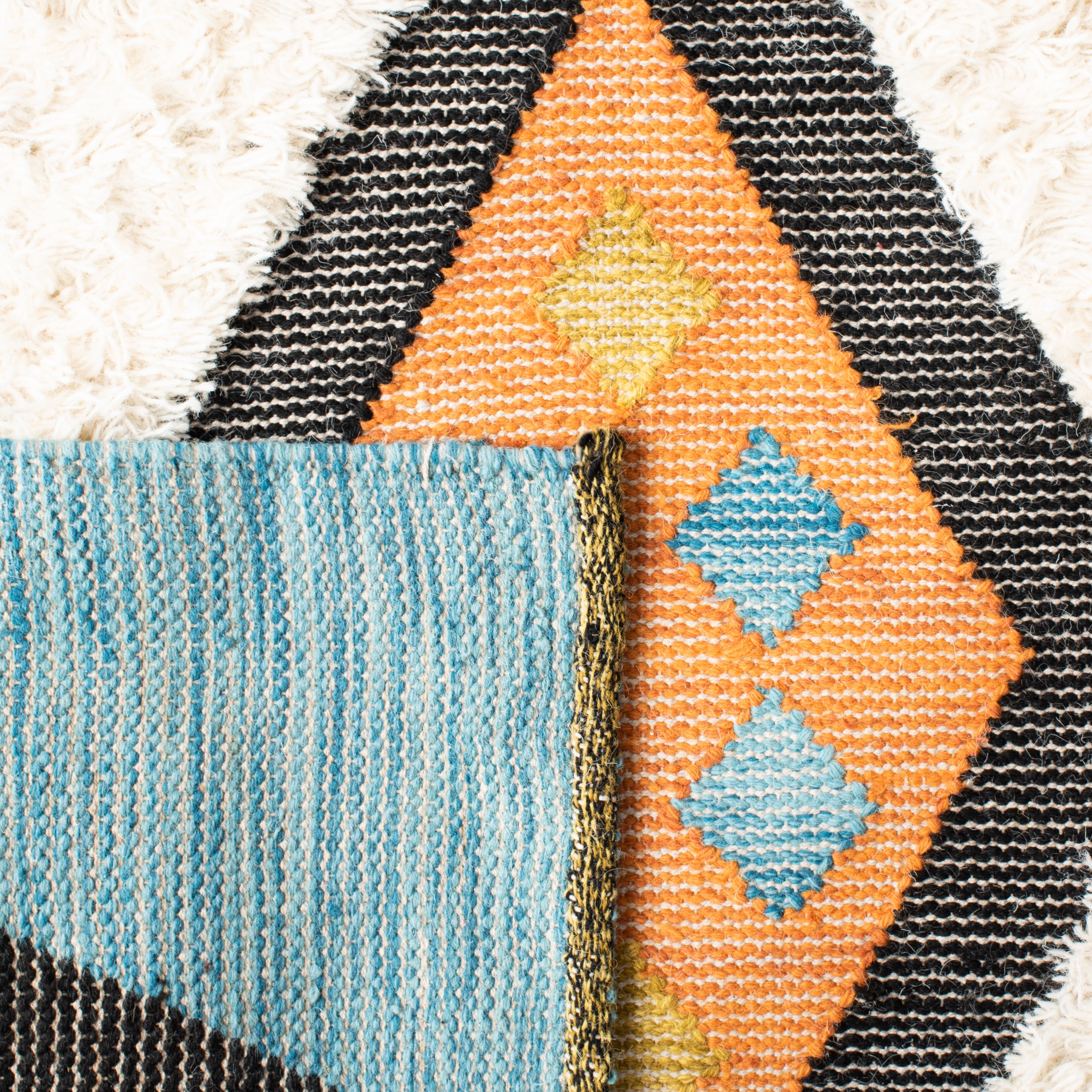 SAFAVIEH Kenya Kerstin Diamond Area Rug, Black/Ivory, 6' x 9'