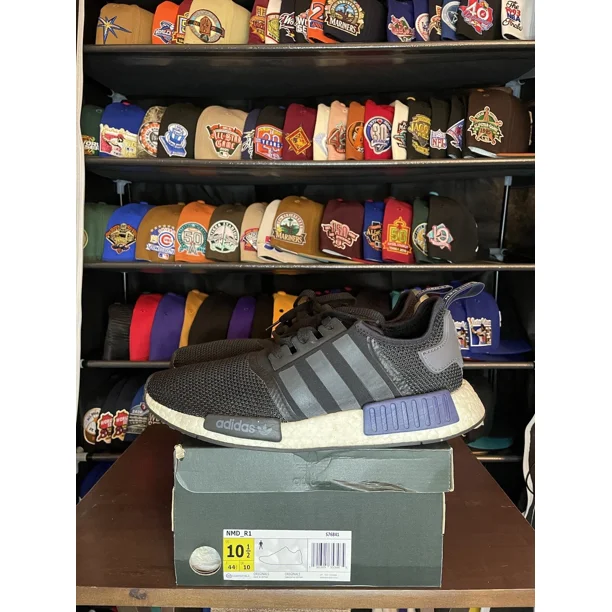 Size 10.5 men’s Ad-id-as NMD R1 Sports Heritage 2016 PREOWNED 8/10 GOOD CONDITION