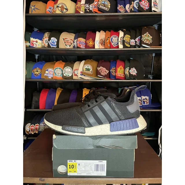 Size 10.5 men’s Adi - das NMD R1 Sports Heritage 2016 PREOWNED 8/10 GOOD CONDITION