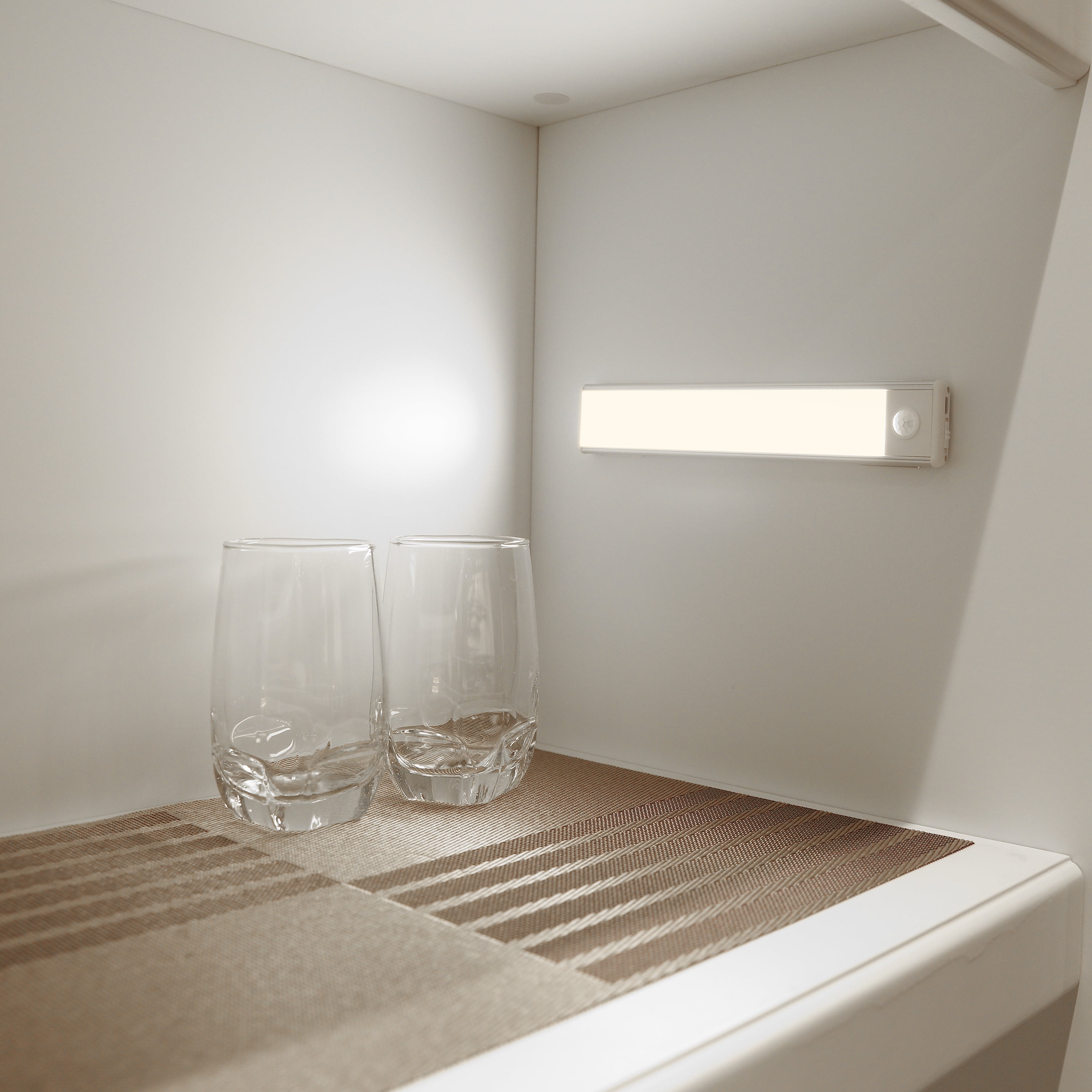 (2 pack) Great Value 9" 100 Lumens Rechargeable Under Cabinet Light, Soft White