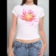 thumbnail image 4 of Camiseta de Corta para con Estampado Floral Y2K para Mujer, Top Corto Ajustado con Cuello Redondo. Rosa L, 4 of 9