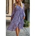 thumbnail image 2 of Vestido PRETTYGARDEN Floral Marino con Cruzado, Cuello en V, Manga Larga, Talla Pequeña, 2 of 5