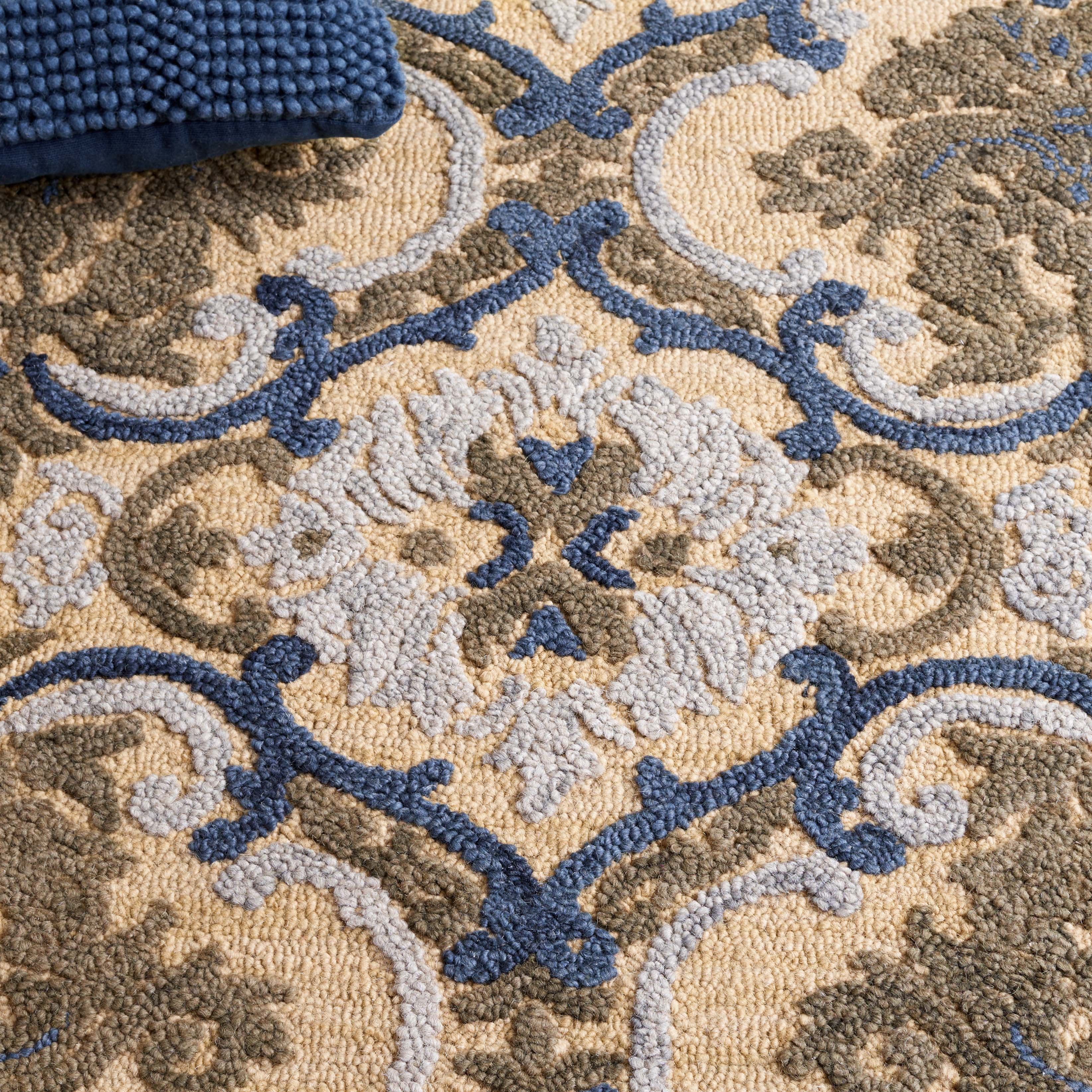 SAFAVIEH Blossom Abram Geometric Area Rug, Gold/Blue, 6' x 6' Square