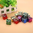 thumbnail image 4 of Caja de regalo colgante para árbol de Navidad, decoración de fiestas de Navidad, decoración colgante para árbol de Navidad, adorno colgante, caja multicolor, adornos de fiesta (12, 4 of 5