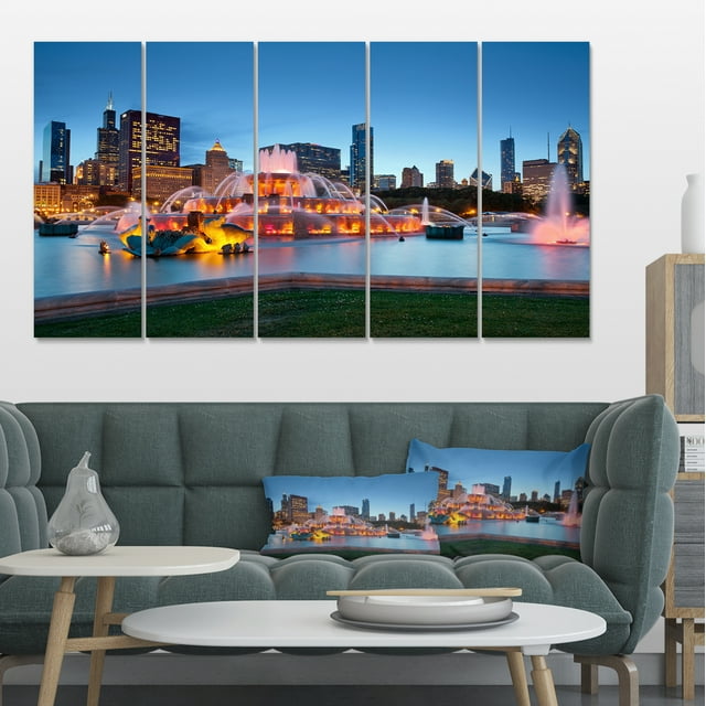 Colorful Buckingham Fountain - Cityscape Canvas Print