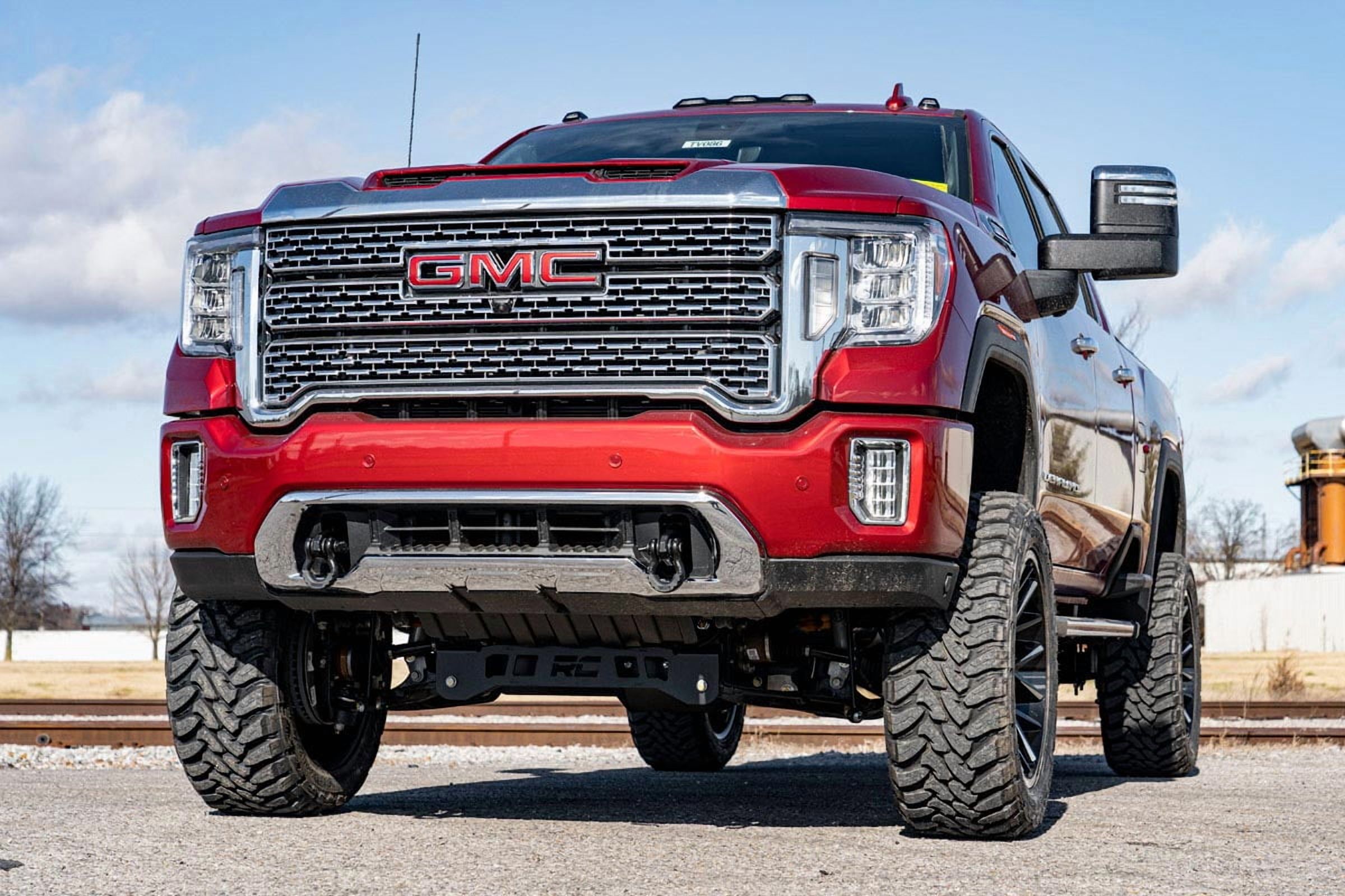 Rough Country 5" Suspension Lift Kit for 20-25 Chevy/GMC 2500/3500HD - 10230A