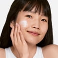 thumbnail image 3 of Crema hidratante Clinique Moisture Surge Intense 72H 75 ml, 3 of 5
