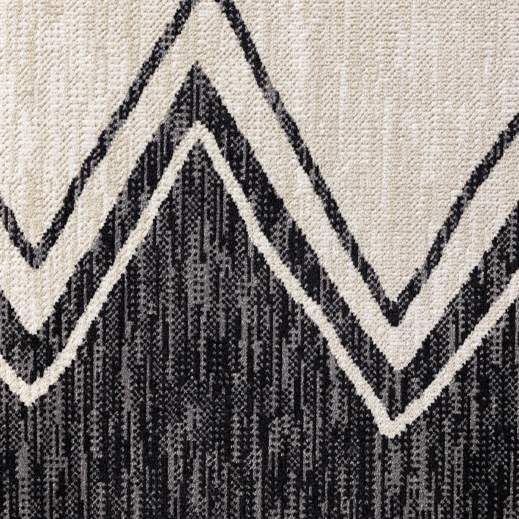 Nicole Miller New York Patio Sofia Leon Southwest Tribal Indoor/Outdoor Area Rug , Black/Ivory, 5'2"x7'2"