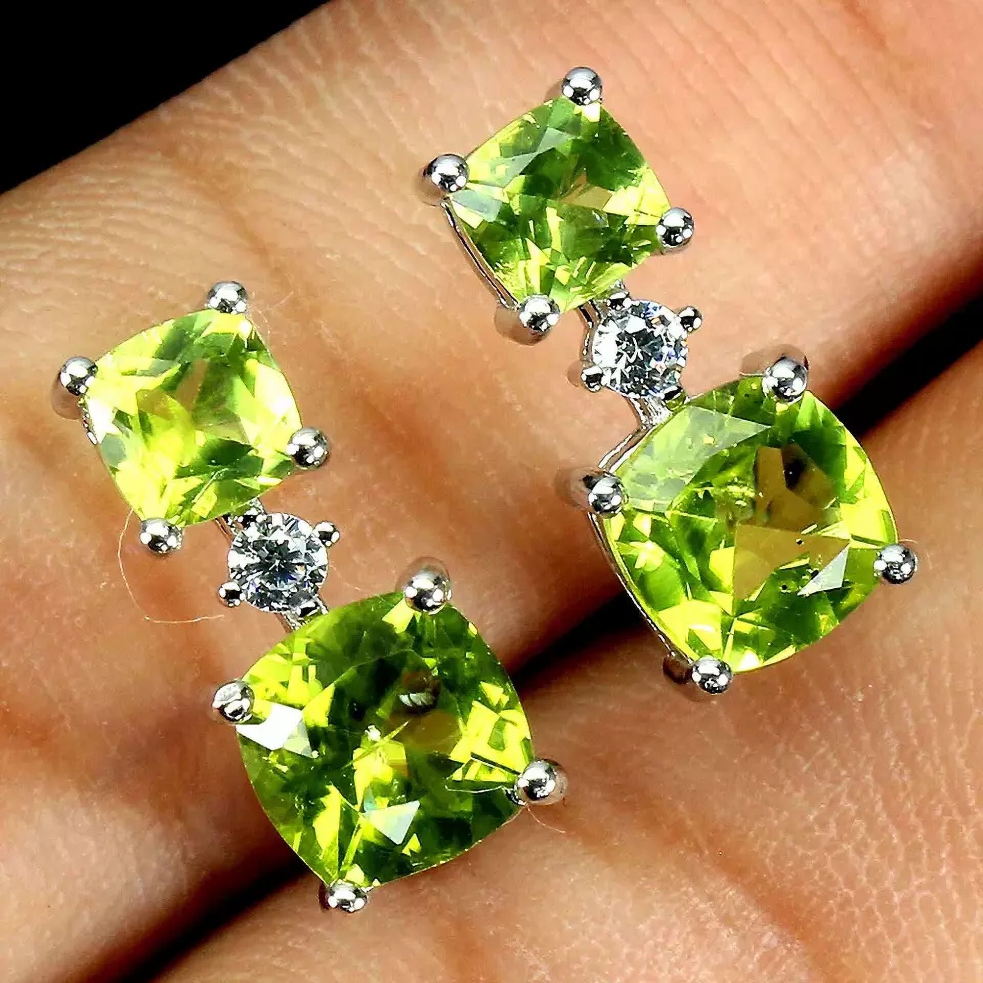 Women's Cushion Cut Peridot 7mm Cubic Zirconia Diamond Earrings, 14K White Gold Over Sterling Silver