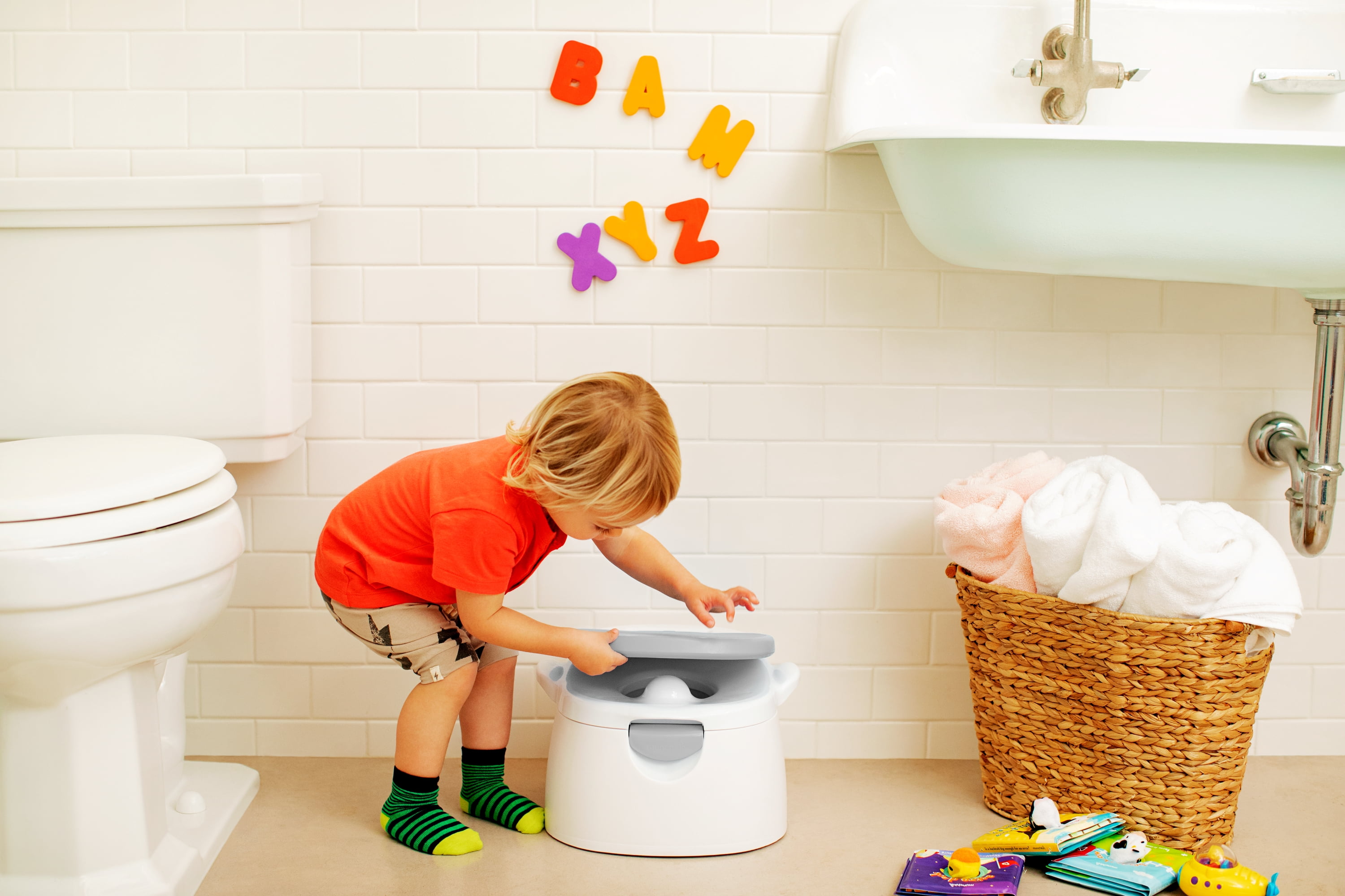 Munchkin Multi-Stage 3-in-1 Toddler Potty Seat, Trainer Ring, and Step Stool, White