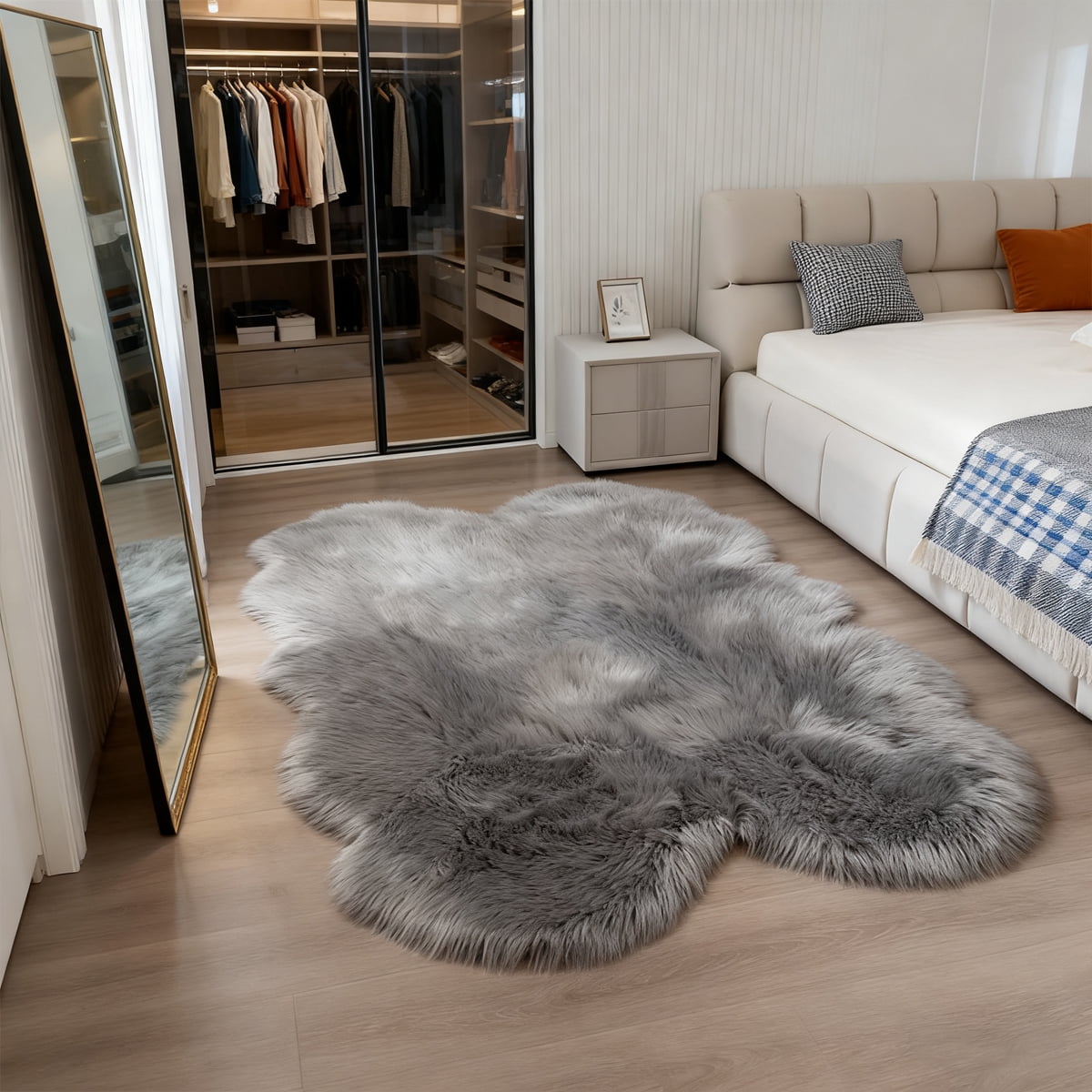 Faux sheepskin rug 4'x6', gray machine-washable plush rug, suitable for use beside the bed in the bedroom, living room, and kids' room